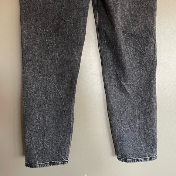 Abercrombie & Fitch Curve Love High Rise Mom Jean Size 25 Black Grey Relaxed Fit - Picture 14 of 16